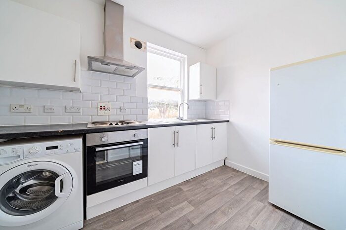 1 Bedroom Flat To Rent In Albyn Road, London, SE8
