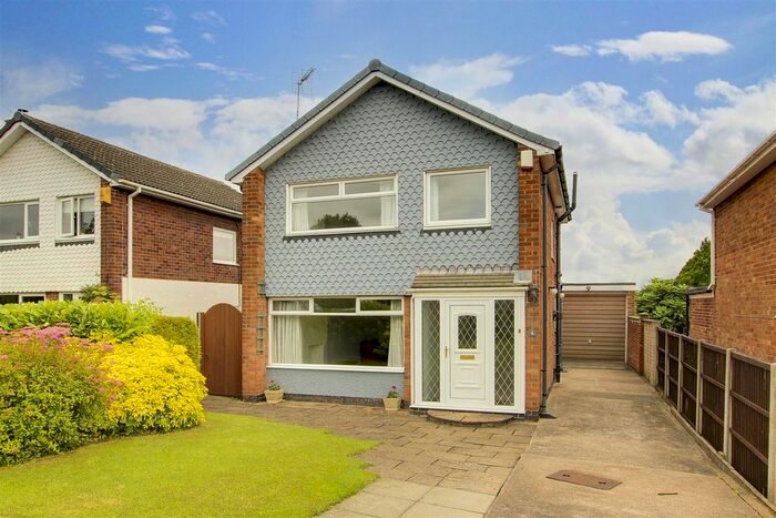 3 Bedroom Detached House To Rent In Rydal Drive, Hucknall, Nottinghamshire, NG15