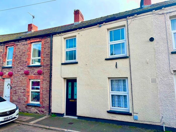 2 Bedroom Cottage To Rent In Commercial Street, Abergavenny, NP7