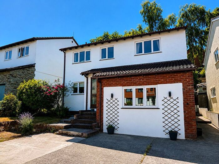 4 Bedroom Detached House For Sale In Oak Tree Drive, Newton Abbot, TQ12