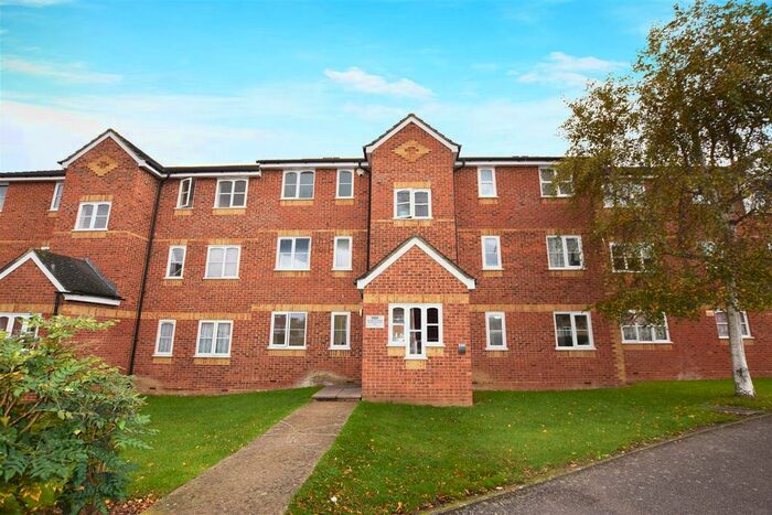 1 Bedroom Flat To Rent In Redford Close, Feltham, TW13