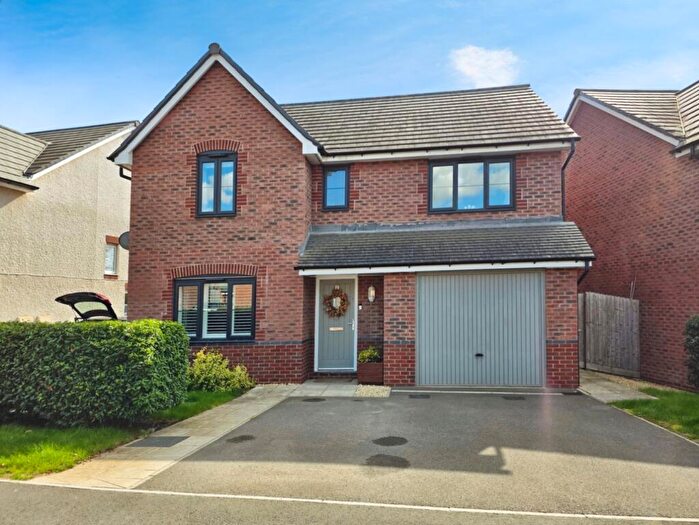 4 Bedroom Detached House For Sale In Great Oldbury Drive, Great Oldbury, Stonehouse, GL10