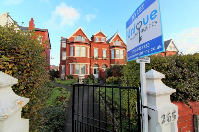1 Bedroom Flat To Rent In Clifton Drive South, Lytham St. Annes, Lancashire, FY8