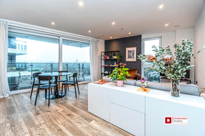 2 Bedroom Apartment To Rent In Beck Square, Leyton, London, Essex, E10