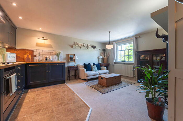 2 Bedroom Flat For Sale In Hengistbury House, Purewell, Christchurch, BH23
