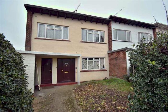 3 Bedroom House To Rent In Byron Road, Dartford, DA1