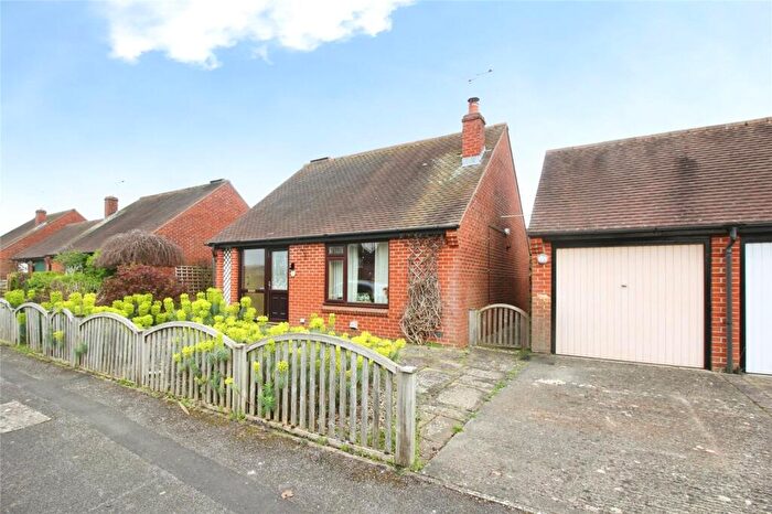2 Bedroom Bungalow For Sale In The Gardens, South Stoke, Reading, RG8