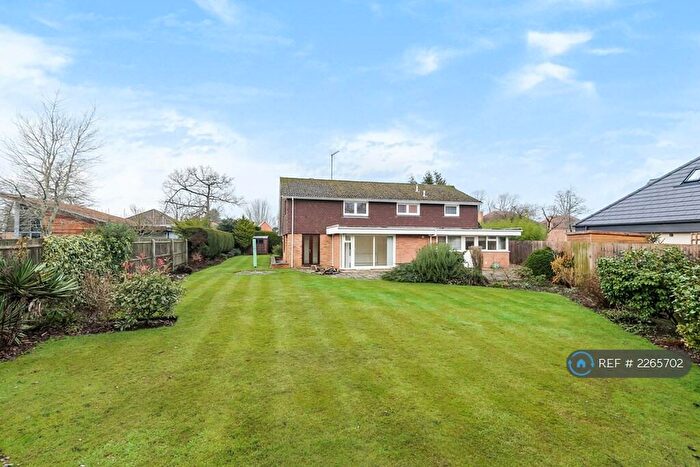 5 Bedroom Detached House To Rent In Overstone Road, Northampton, NN6