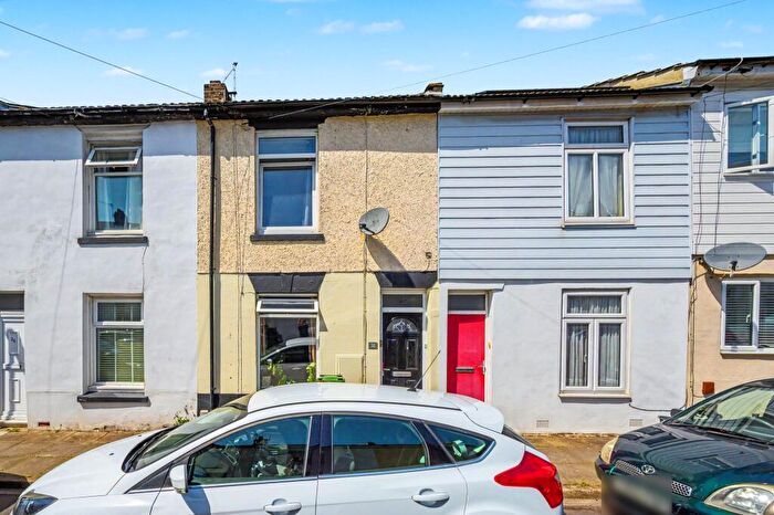 2 Bedroom Terraced House For Sale In Wainscott Road, Southsea, PO4