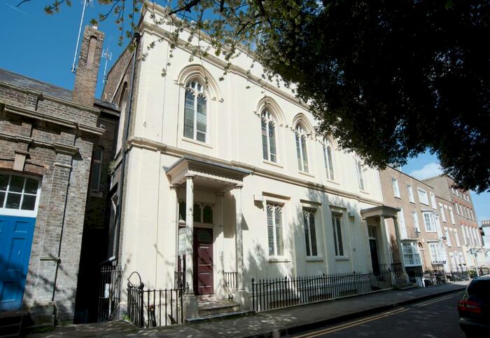 2 Bedroom Ground Flat To Rent In Margate, CT9