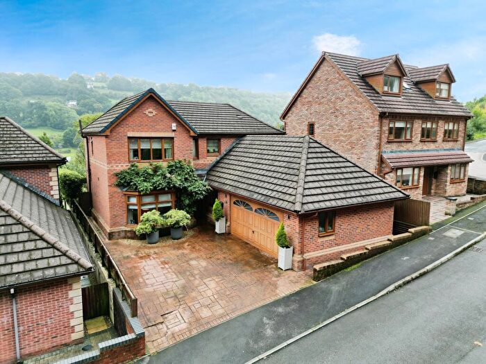 3 Bedroom Detached House For Sale In The Glade, Blackwood, NP12
