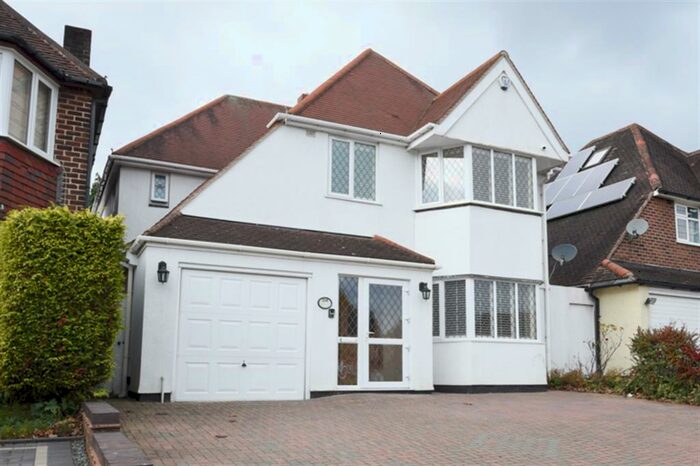 4 Bedroom Detached House To Rent In Eachelhurst Road, Sutton Coldfield, B76