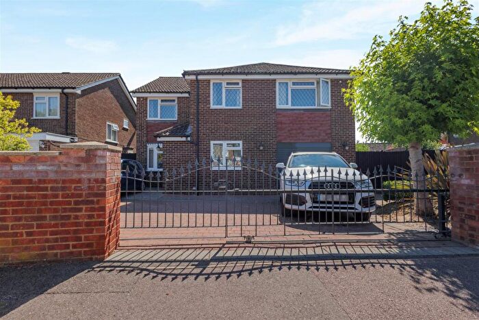 5 Bedroom Detached House For Sale In Pridmore Road, Snodland, ME6