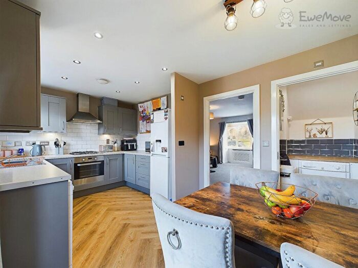 3 Bedroom Terraced House For Sale In Oaktree Road, South Molton, Devon, EX36