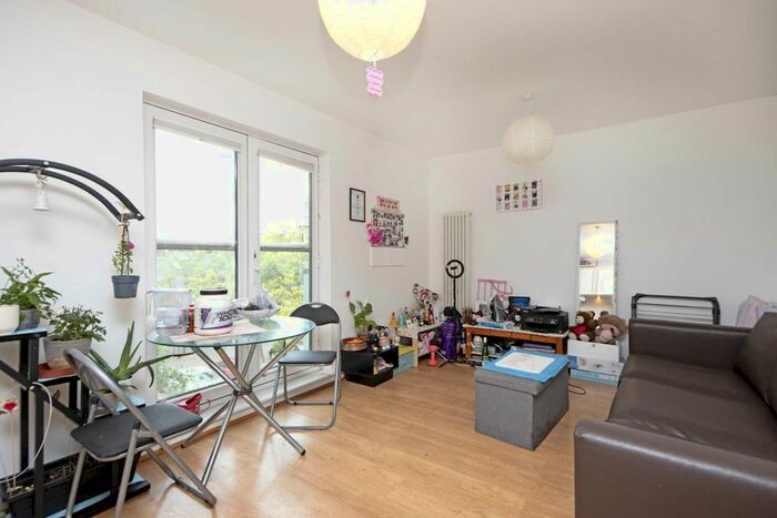 1 Bedroom Flat To Rent In Clocktower Mews, London, W7