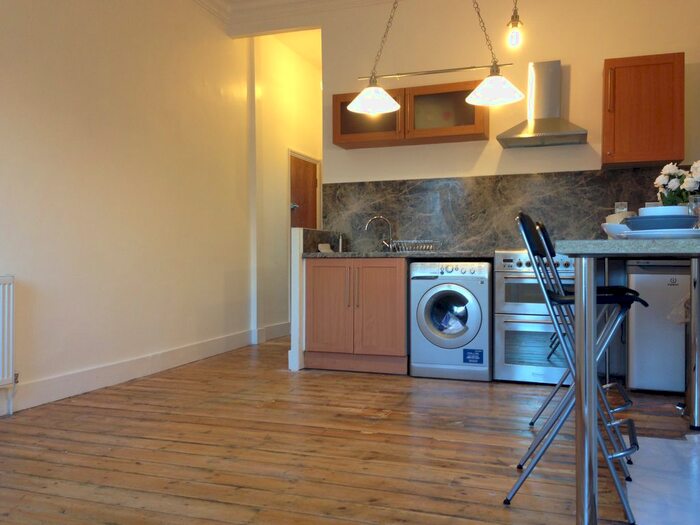 1 Bedroom Flat To Rent In Ridge Road, Crouch End, N8