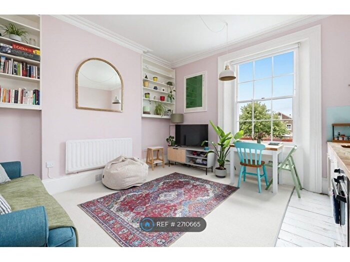 1 Bedroom Flat To Rent In Regents Park Road, London, NW1