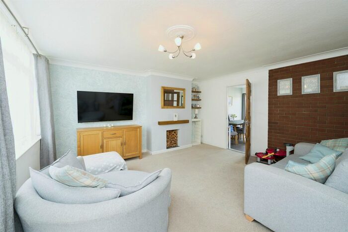 3 Bedroom Property To Rent In Hawkridge Drive, Pucklechurch, Bristol, BS16
