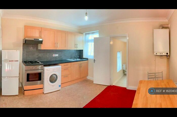 1 Bedroom Flat To Rent In Higham Hill Road, London, E17