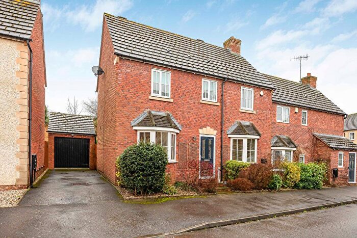 3 Bedroom Semi-Detached House For Sale In Downham View, Dursley, GL11