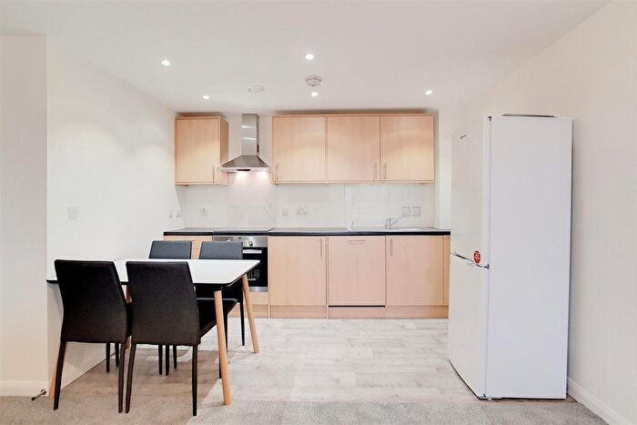 2 Bedroom Flat To Rent In High Road, Ilford, IG1