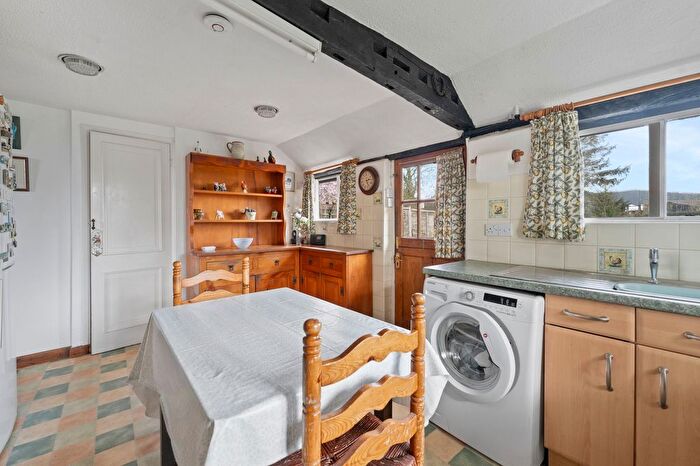 2 Bedroom Semi-detached House For Sale In Headcorn Road, Biddenden, TN27