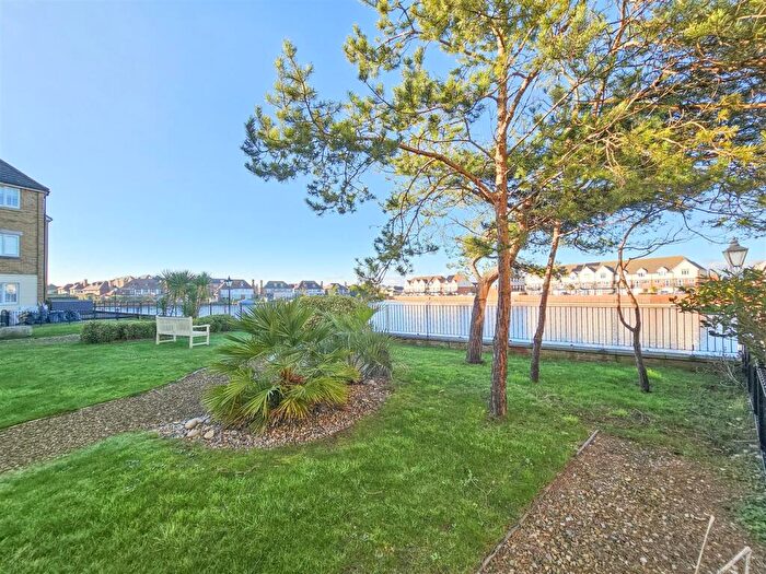 1 Bedroom Flat For Sale In Long Beach View, Eastbourne, BN23
