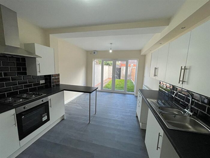 3 Bedroom Town House To Rent In Norton Road, Pelsall, Walsall, WS3