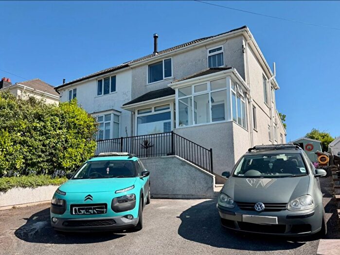 3 Bedroom Semi-Detached House To Rent In Druslyn Road, West Cross, SA3
