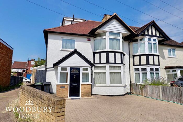 4 Bedroom Semi Detached House To Rent In Priory Road, Loughton, IG10