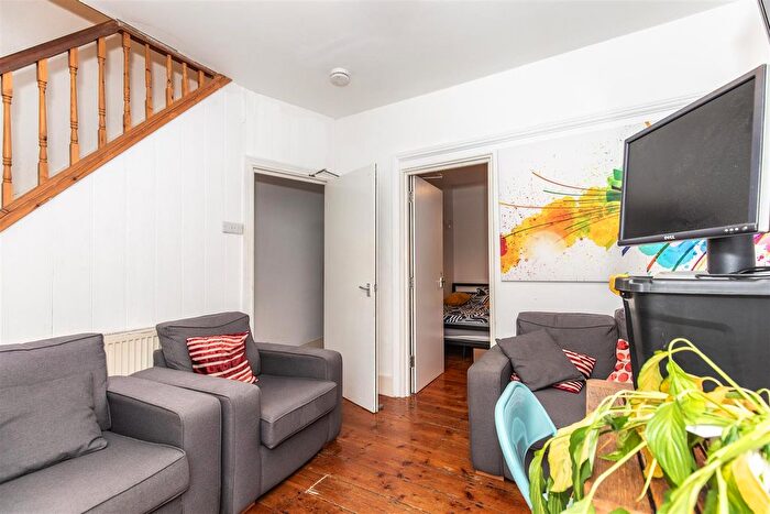 3 Bedroom Terraced House To Rent In Nesbitt Road, Brighton, BN2