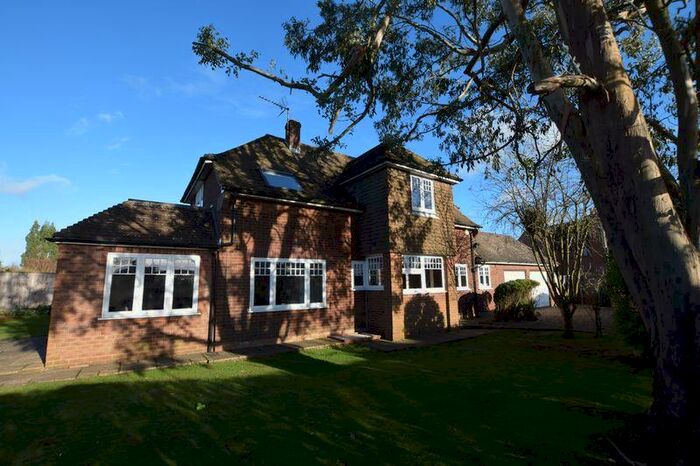 4 Bedroom Detached House To Rent In Goodacres Lane, Princes Risborough, HP27