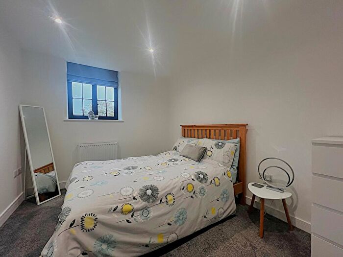 2 Bedroom Flat For Sale In Governors Walk, Portsmouth, Hampshire, PO3