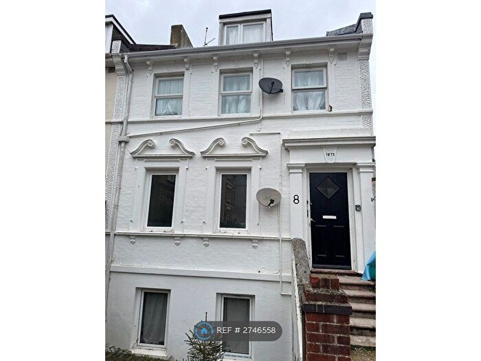 2 Bedroom Flat To Rent In Purbeck Road, Bournemouth, BH2