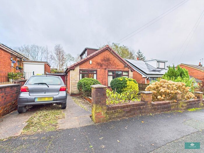 2 Bedroom Bungalow For Sale In Trent Road, Shaw, Oldham, Greater Manchester, OL2
