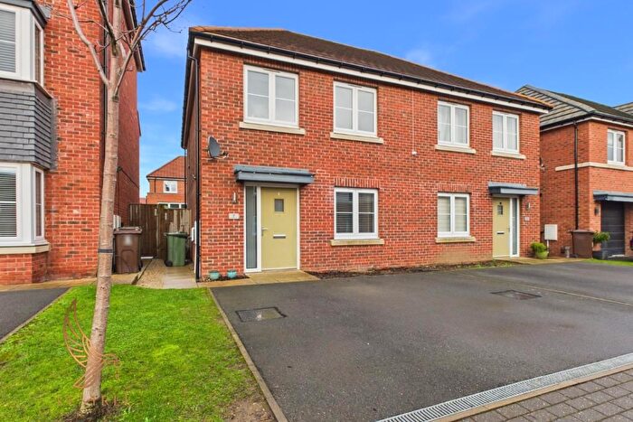 3 Bedroom Semi Detached House For Sale In Battle Grove, Pontefract, WF8