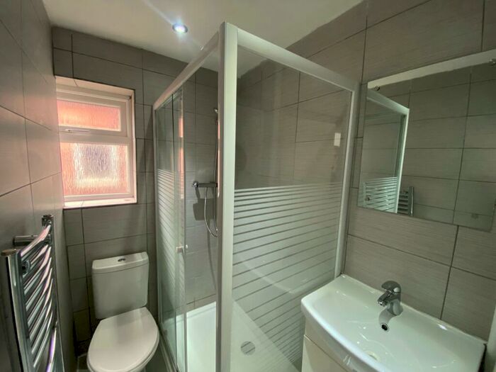 5 Bedroom Terraced House To Rent In Littleton Road, Salford, M7