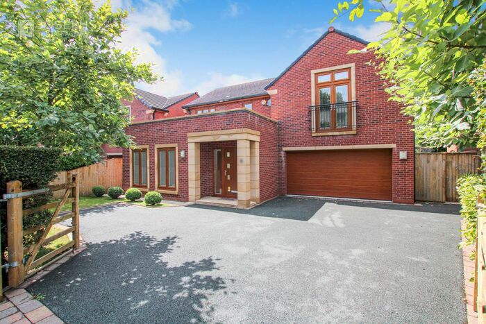 4 Bedroom Detached House To Rent In New Tempest Road, Bolton, BL6