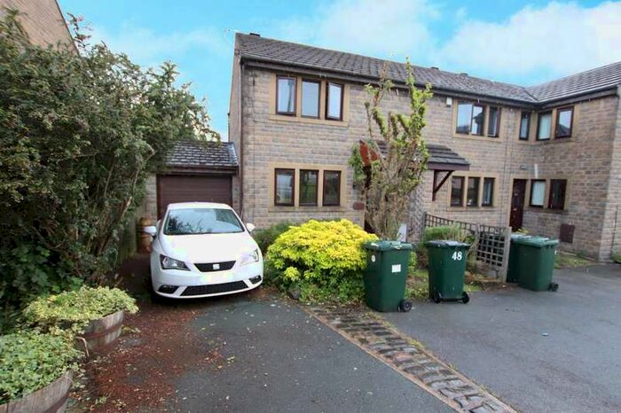 2 Bedroom Town House To Rent In Cornwall Road, Bingley, BD16