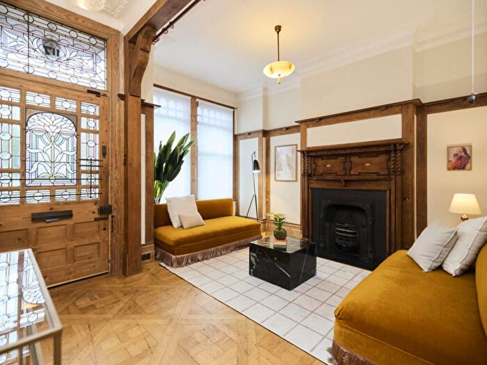 4 Bedroom Property To Rent In Rosebery Road, London, N10