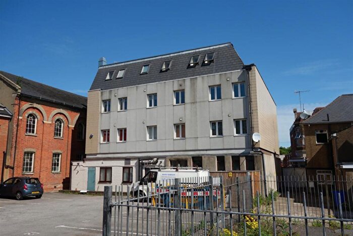 1 Bedroom Flat To Rent In Copthall House, Aldershot, GU11