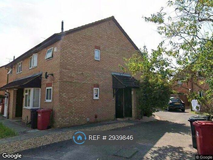 1 Bedroom Semi-Detached House To Rent In Bader Gardens, Slough, SL1