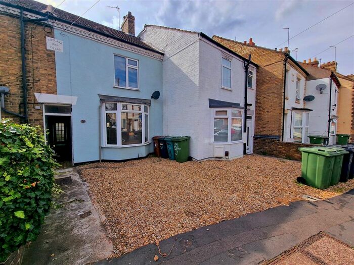 2 Bedroom Property To Rent In New Road, Woodston, Peterborough, PE2