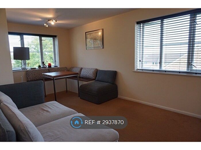 2 Bedroom Flat To Rent In Cricketers Walk, London, SE26