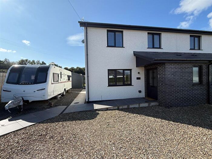 3 Bedroom Semi-Detached House For Sale In Clos Megan, Felinfach, Lampeter, SA48