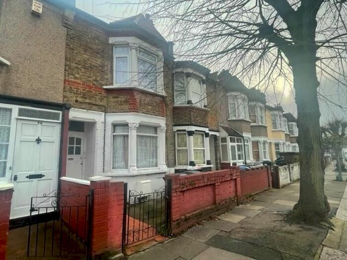 1 Bedroom Flat To Rent In Gordon Road, Edmonton, N9