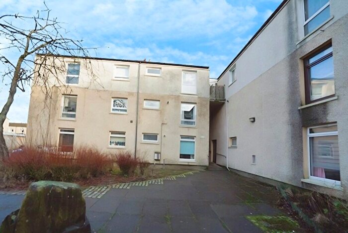 2 Bedroom Flat To Rent In Elm Drive, G67