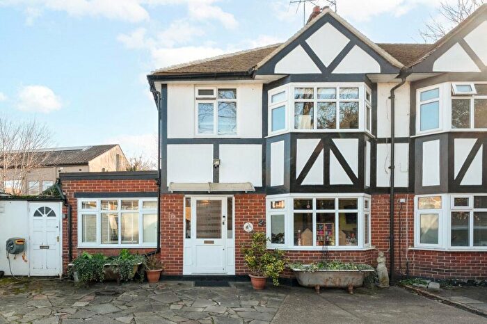 3 Bedroom Semi Detached House For Sale In Robin Hood Lane, Sutton, SM1