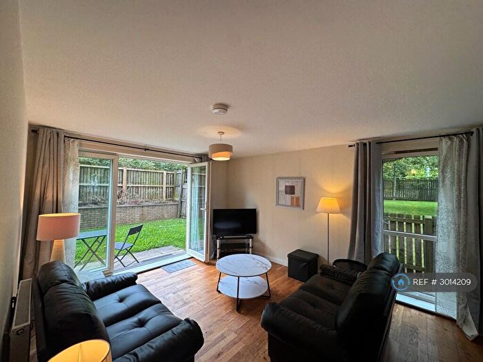 3 Bedroom Flat To Rent In Duff Street, Edinburgh, EH11