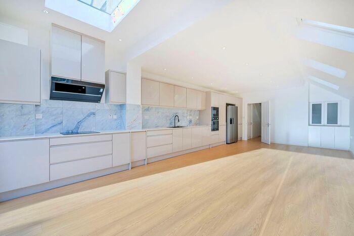 6 Bedroom Terraced House To Rent In Kew Gardens, Kew, Richmond, TW9
